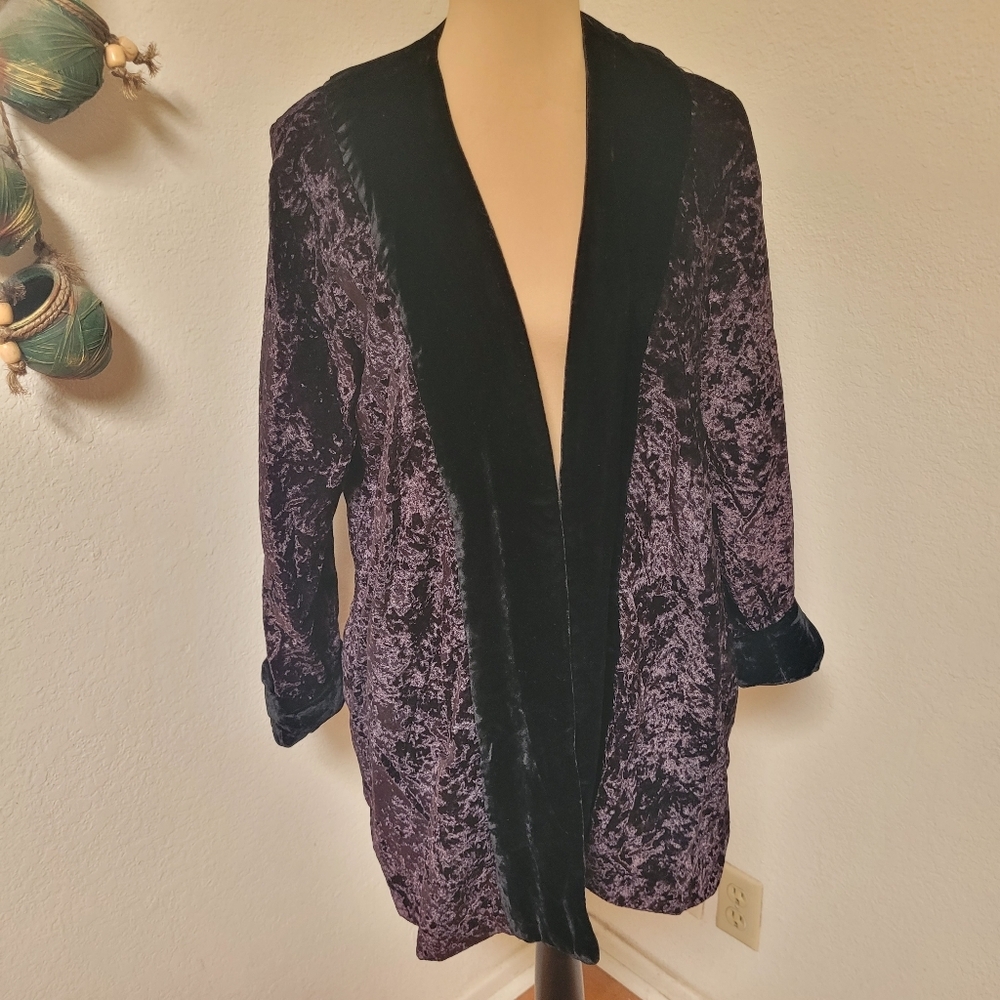 Vintage Crushed Velvet Open Front Jacket in Black